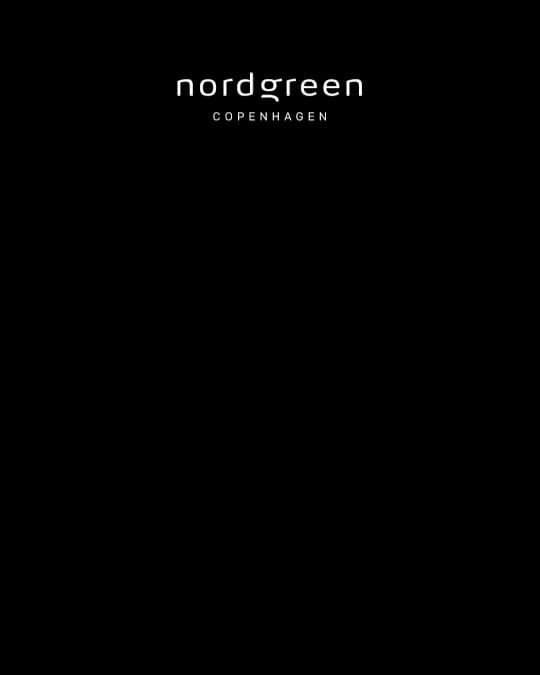 のインスタグラム：「アンバサダーをつとめさせていただいているデンマークのnordgreenが公開した映像をシェアさせていただきます。  #nordgreen @nordgreenofficial  @nordgreenofficial_japan  以下nordgreen official siteより  世界は今、対照的な状況にあります。ある国はコロナ禍からかなり立ち直り、過去1年半の間に世界的に経験したジェットコースターのような混乱と感情を振り返ることができるようになりました。しかし、未だに危機の真っ只中にいる国もあり、危機を乗り越えるために必死に助けを求めている状態です。 コロナ禍は、世界的に健康上の危機と経済不況をもたらしました。日本語の「危機」という言葉は、「危険」と「機会」という漢字から成り立っていますが、そもそもグローバル社会において今、この「危機」という言葉は何を意味するのでしょう。「Never Stop Giving ～ 今 私たちにできることを」と題したこの動画が、感染拡大の危険性が未だ残る地域で困っている人たちを助けたいという皆さんの気持ちを呼び起こし、行動に移すきっかけとなることを願っています。 動画をハッシュタグ#neverstopgivingとともに、ぜひ拡散してください！」