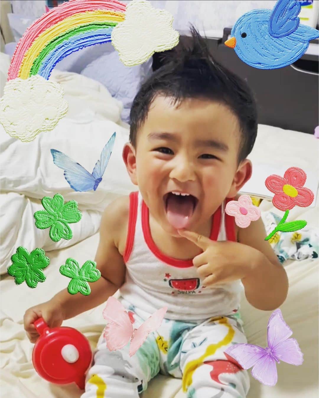 知念芽衣さんのインスタグラム写真 - (知念芽衣Instagram)「寝る前のおふざけタイム🤓 はよ、寝てくれ、、、😮  #1歳7か月  #1歳7か月男の子」6月4日 21時56分 - meichinen