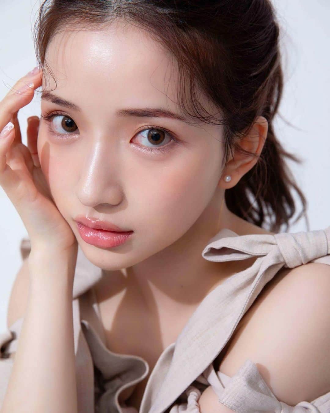 南りほのインスタグラム：「とろけ盛りブラウンメイク💄🤎 @visee_kose @ar_magazine」
