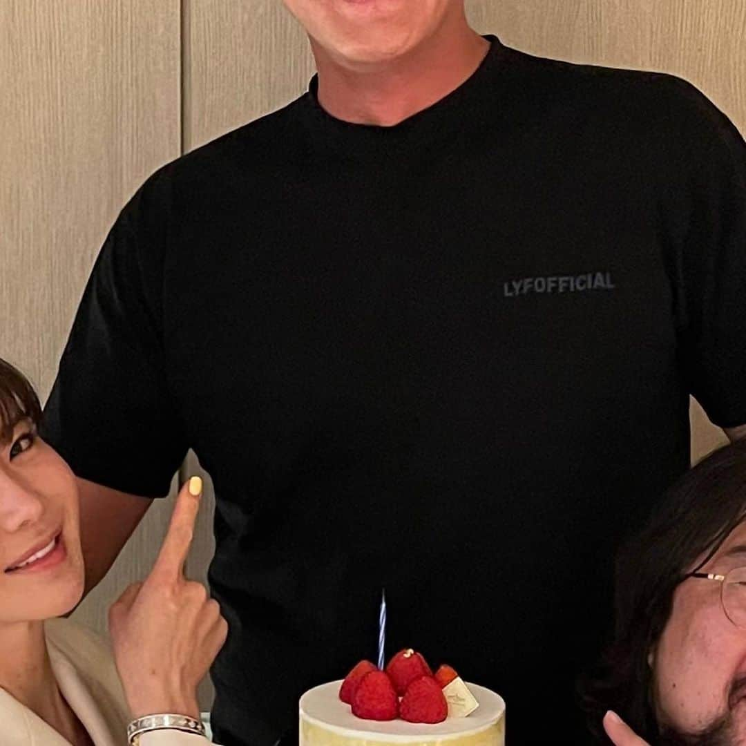 アン・シネさんのインスタグラム写真 - (アン・シネInstagram)「Happy birthday 🎈」6月4日 22時34分 - shinaeahn