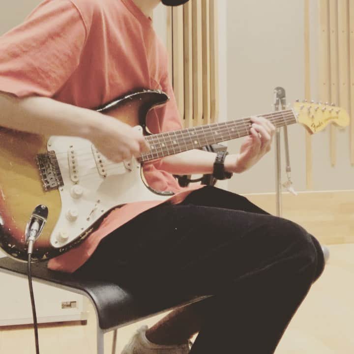 Masakiのインスタグラム：「cory wong(@coryjwong)のマネっこしました！ もっとたっぷりのコンプをかけたかった、、 まだまだですが、精進します🎸  I respect Cory Wong.(@coryjwong) It's still a long way to go, but I'll do my best.」
