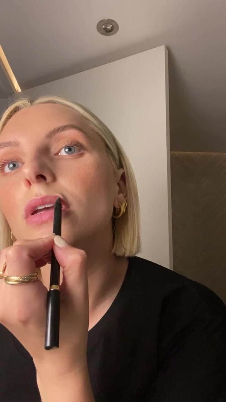 Estée Lalondeのインスタグラム