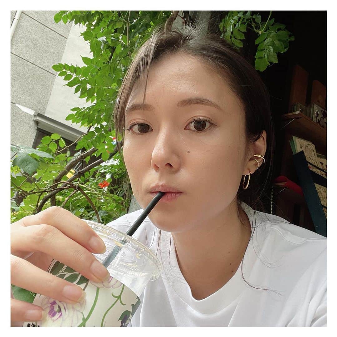 小林由未子さんのインスタグラム写真 - (小林由未子Instagram)「. ノンカフェインコーヒーを 頂けるカフェを探す日々☕️  #暑い日は #キンキンに冷えた #カフェラテを #ぐいっと飲みたい」6月5日 18時08分 - _yumikobayashi_
