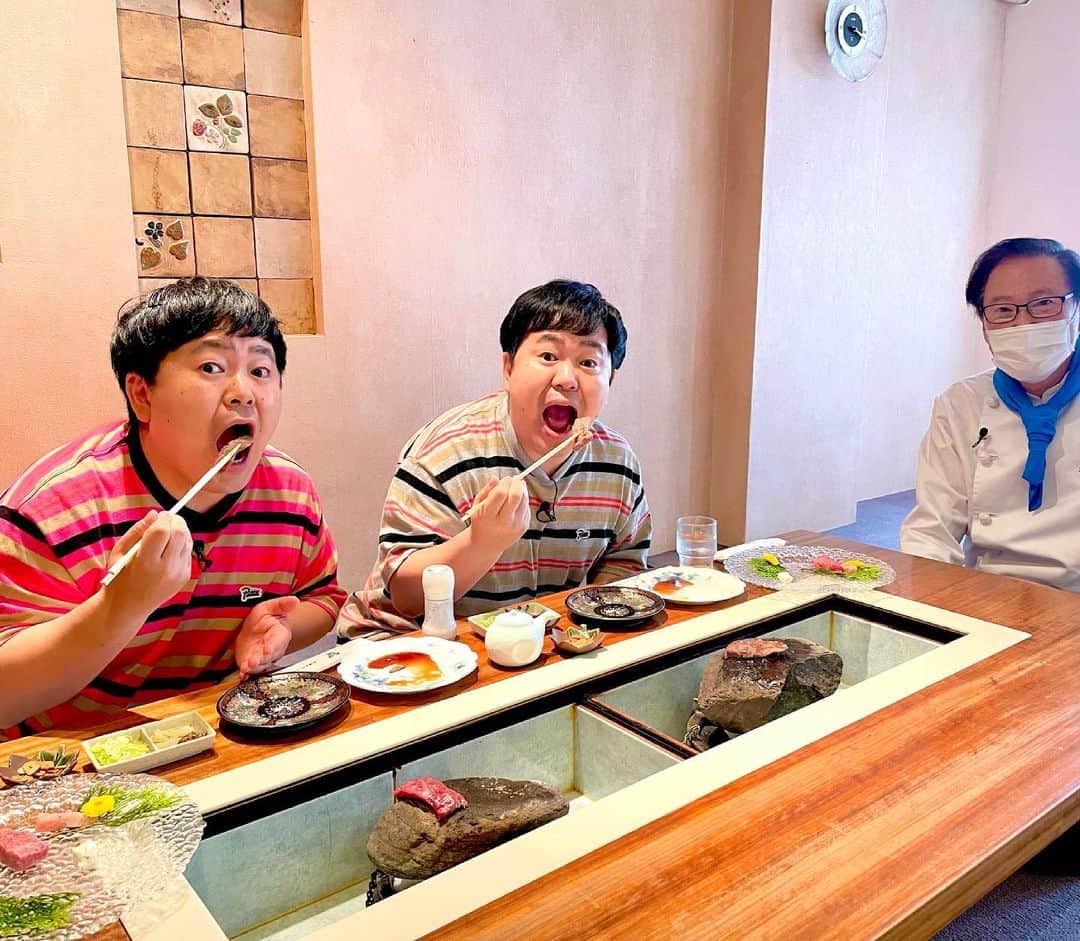 たくやのインスタグラム：「今日は名古屋でロケ。 美味しいものをたくさん食べたよ  #写真は石焼きステーキ」