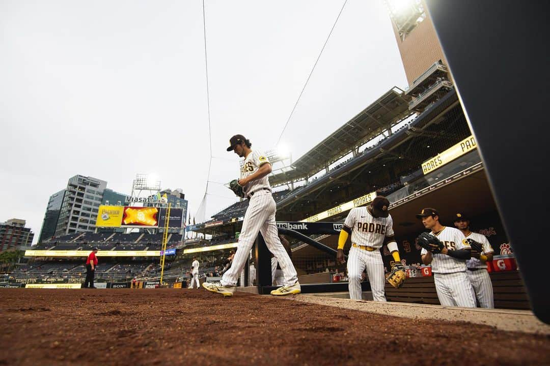 ダルビッシュ有さんのインスタグラム写真 - (ダルビッシュ有Instagram)「⭐️⭐️⭐️⭐️⭐️⭐️ #Padres」6月5日 9時46分 - darvishsefat11