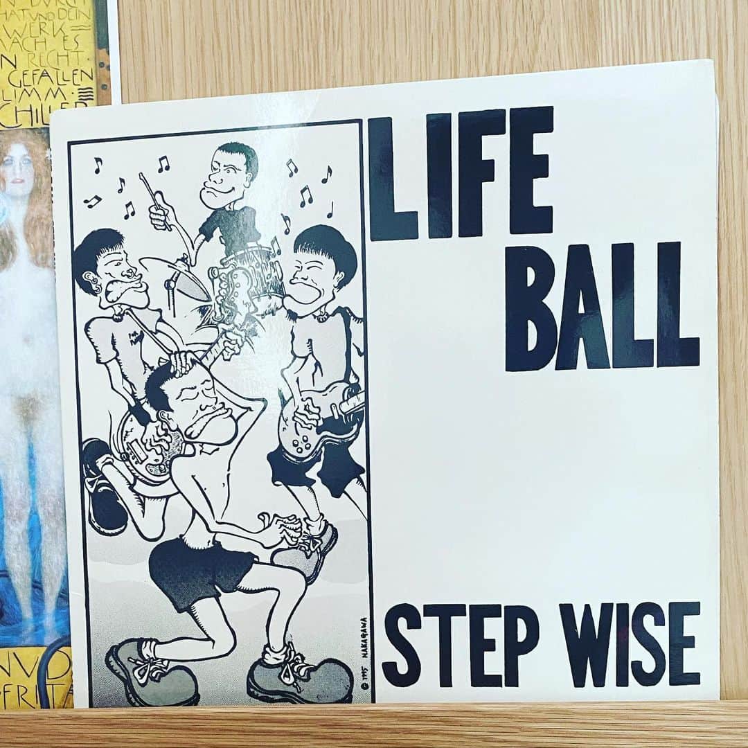 奥田恵梨華さんのインスタグラム写真 - (奥田恵梨華Instagram)「LIFE BALL / Because I love it 『STEP WISE』 #lifeball #奥田の今の音  #レコード」6月5日 12時20分 - erikaokuda_official