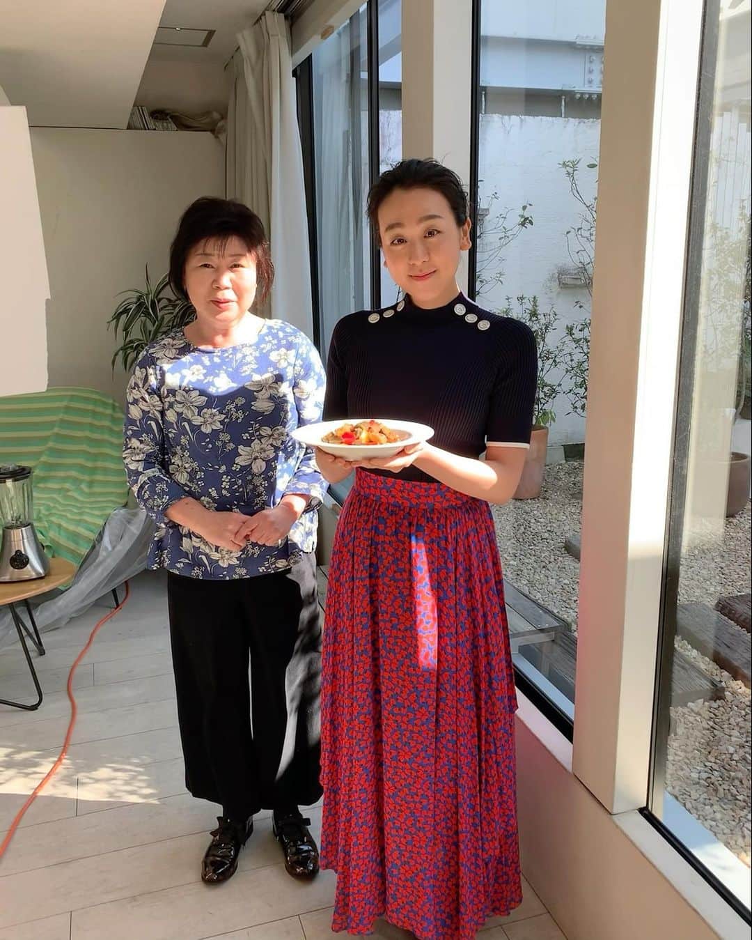 浅田真央さんのインスタグラム写真 - (浅田真央Instagram)「「オレンジページ　6月2日号」 今回で、田口先生のイタリア料理の回は最後となりました。簡単に作れて、とても美味しいレシピを教えて下さり、ありがとうございました。 次は、韓国料理です。 #オレンジページ #オレンジページレシピ  #おうちごはん #おうちごはん2年生 #カポナータ #イタリア料理 #美味しい」6月5日 12時23分 - maoasada2509