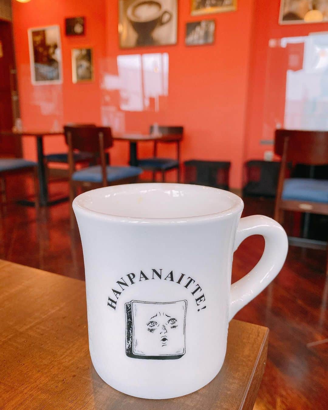 𝐀𝐬𝐚𝐤𝐮𝐫𝐚𝐌𝐢𝐰𝐚 のインスタグラム：「🍞 HANPANAITTE！ 食パンんま♡ . . #bakery #bakeryshop #bakerycafe #bread #toast #breakfast #breaktime #mugcup #cafe #cafetime #hanpanaitte #hanpanaittecafe #hanpanaitteblend #午後の食パンこれ半端ないって #食パン #高級食パン #トースト #神奈川カフェ #ベーカリーカフェ #パン屋さん #マグカップ #マグカップきゃわ」