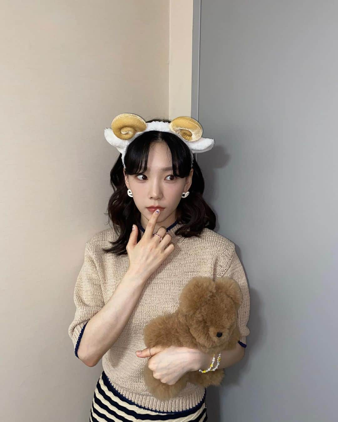 テヨン さんのインスタグラム写真 - (テヨン Instagram)「잘자요💜  #놀라운토요일」6月5日 19時31分 - taeyeon_ss