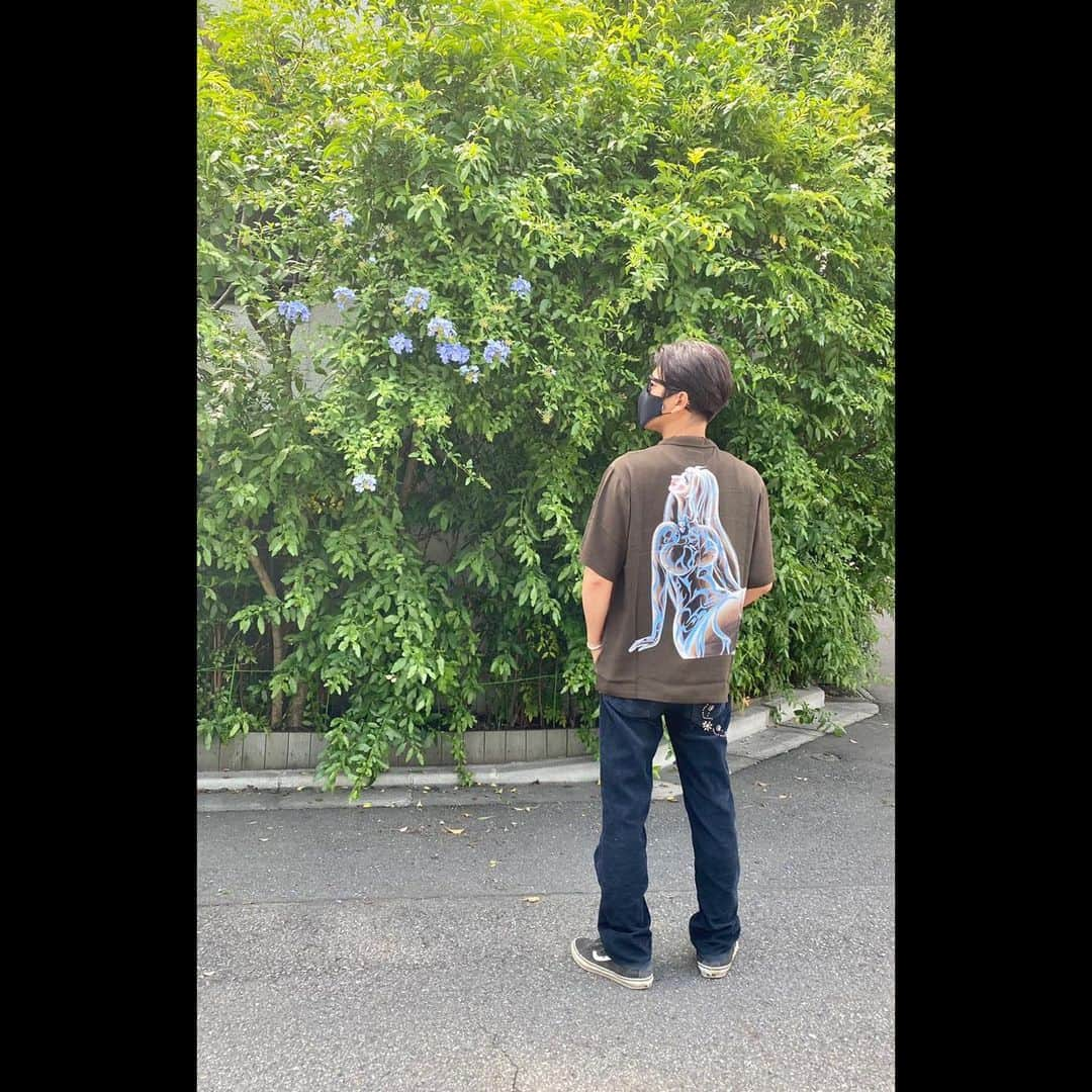 木村拓哉さんのインスタグラム写真 - (木村拓哉Instagram)「﻿ ﻿ 「晴れた日。﻿ 気持ちのいいアロハを着て、ヘアサロンに。﻿ お世話になったスタッフの皆さん、ありがとうございましたぁ〜‼︎」﻿ ﻿ STAYSAFE!﻿ ﻿ 拓哉﻿ #木村拓哉#TakuyaKimura」6月5日 20時25分 - takuya.kimura_tak