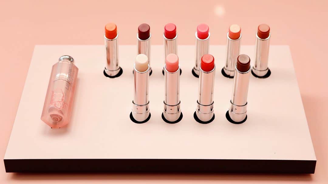 森矢カンナさんのインスタグラム写真 - (森矢カンナInstagram)「DIOR ADDICT LIPGLOW の展覧会に行ったのよ💄 97%自然由来成分配合って言ってたわよ💄 いいじゃないの〜〜 ピンクの可愛い世界だったわぁ〜💄  @diormakeup #リップグロウ #TIMETOGLOW」6月5日 21時06分 - kanna_mori