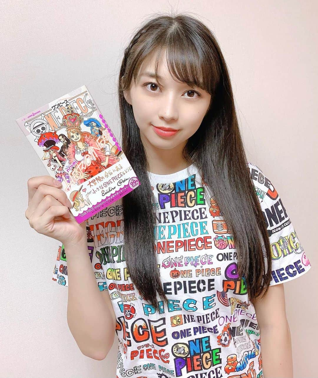 牧野真莉愛さんのインスタグラム写真 - (牧野真莉愛Instagram)「♡ ♡ ✨💖『ONE PIECE novel HEROINES』💖✨ ♡ ♡  #onepiece 💗#ワンピース @onepiece_staff  #尾田栄一郎 さん #江坂純 さん #諏訪さやか さん #集英社 さん #モーニング娘21 #morningmusume21 #牧野真莉愛」6月5日 22時49分 - maria_makino.official