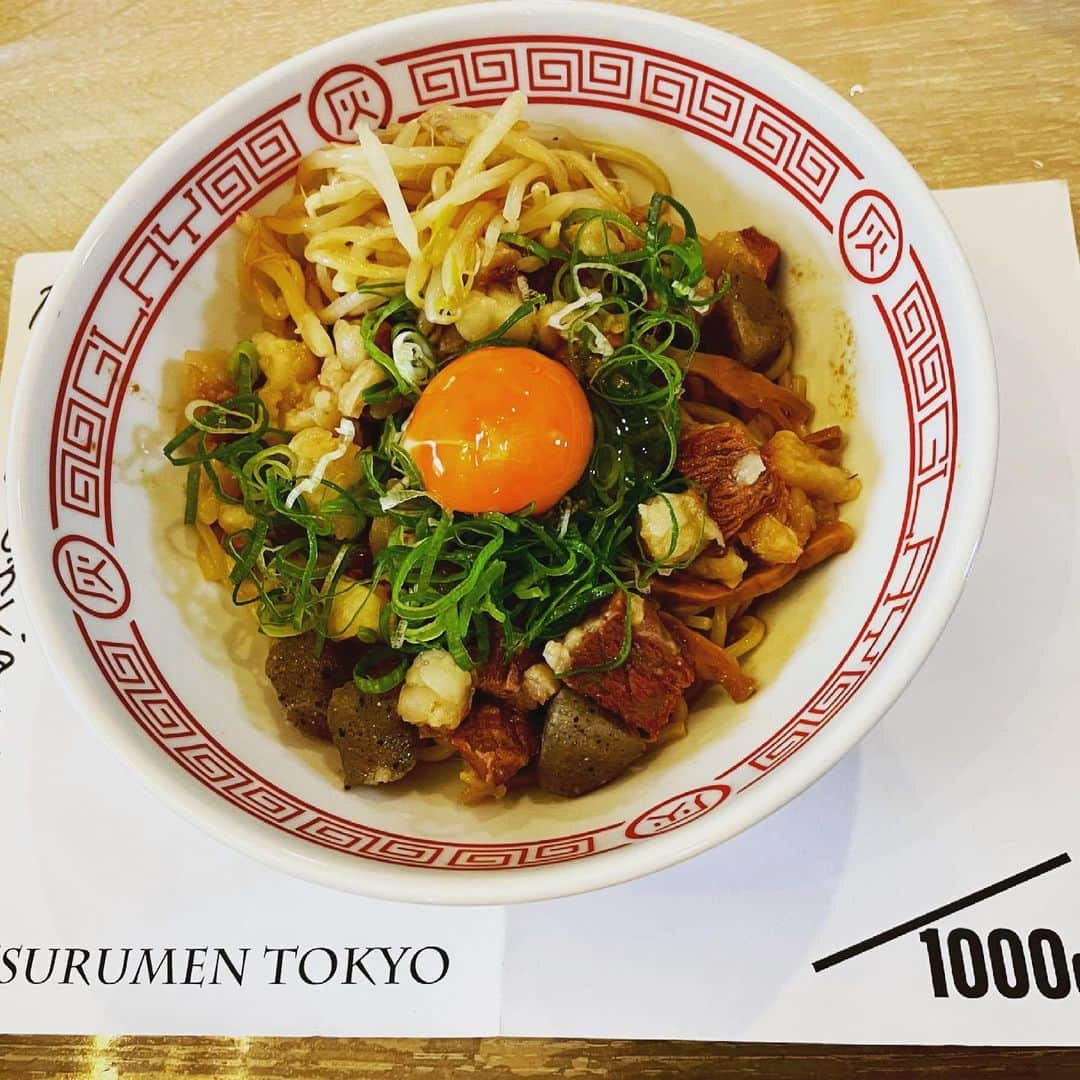 TERUさんのインスタグラム写真 - (TERUInstagram)「TSURUMEN TOKYO  お取り寄せの土手そば。  美味しかった^_^  麺に絡む甘タレと土手のバランスがとにかく良い。  家でこのクオリティーはなかなかないので是非食べてみてください。  https://www.menjoy.jp  #メンジョイ」6月6日 8時41分 - glay__teru