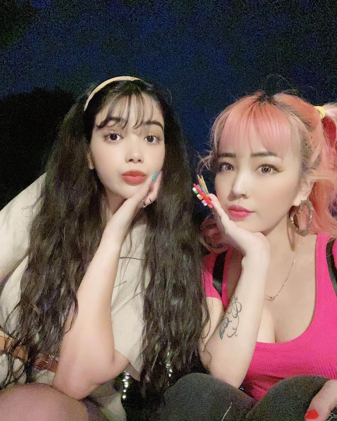 Mayuriさんのインスタグラム写真 - (MayuriInstagram)「全部静香に任せちゃってっ！💋って不二子が言ってた！汗 . #お腹すいたなあ #ミニストップはすきだよ！ #きゃーなんかなあってなってる😔 #がんばろーーーおーー #ところで熊本行きたい！ #アルパカのハートちゃんに一目惚れしちゃいました、、 #あと豚のかけっこも応援したいです、、 #てか私走るの嫌いだけど #豚となら私も走りたいです、、、 #きゃー #わー #海行きたいー #マユリの頭の中」6月6日 11時05分 - mayurinn0319