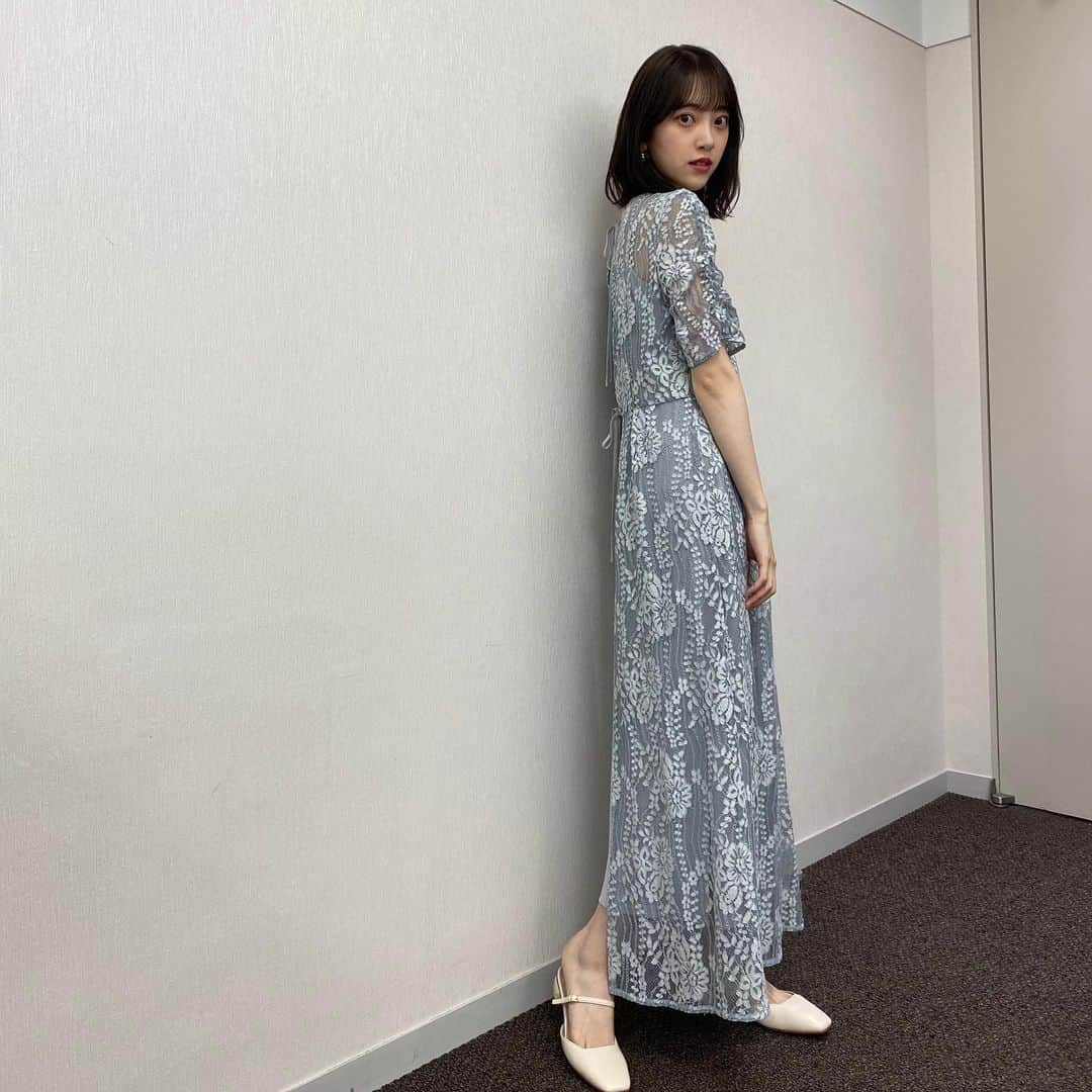 堀未央奈さんのインスタグラム写真 - (堀未央奈Instagram)「🪡🪞  生放送ありがとうございました⛲️  楽しかったです〜🫖 衣装は夏らしい 素敵なワンピースでした🫖 レース感も、ブルーにグリーンみが混ざった くすみカラーもおきにいりでした🦭🦭  @kaene_official」6月6日 11時33分 - horimiona_official