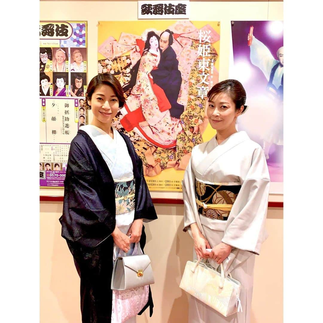 月船さららさんのインスタグラム写真 - (月船さららInstagram)「六月大歌舞伎、桜姫東文章を姉と観劇。仁左衛門さんと玉三郎さんの桜姫を観れたことは宝です。 素晴らしすぎて、今日という日ら特別です。 まだ余韻に浸っております。 はぁ…。宝物。 あと、単純に、姉との着物デートが最高だった^ ^ あと、秘かにmétroで私、桜姫、演じております^ ^『衣衣』で。」6月6日 21時57分 - sarara_tsukifune