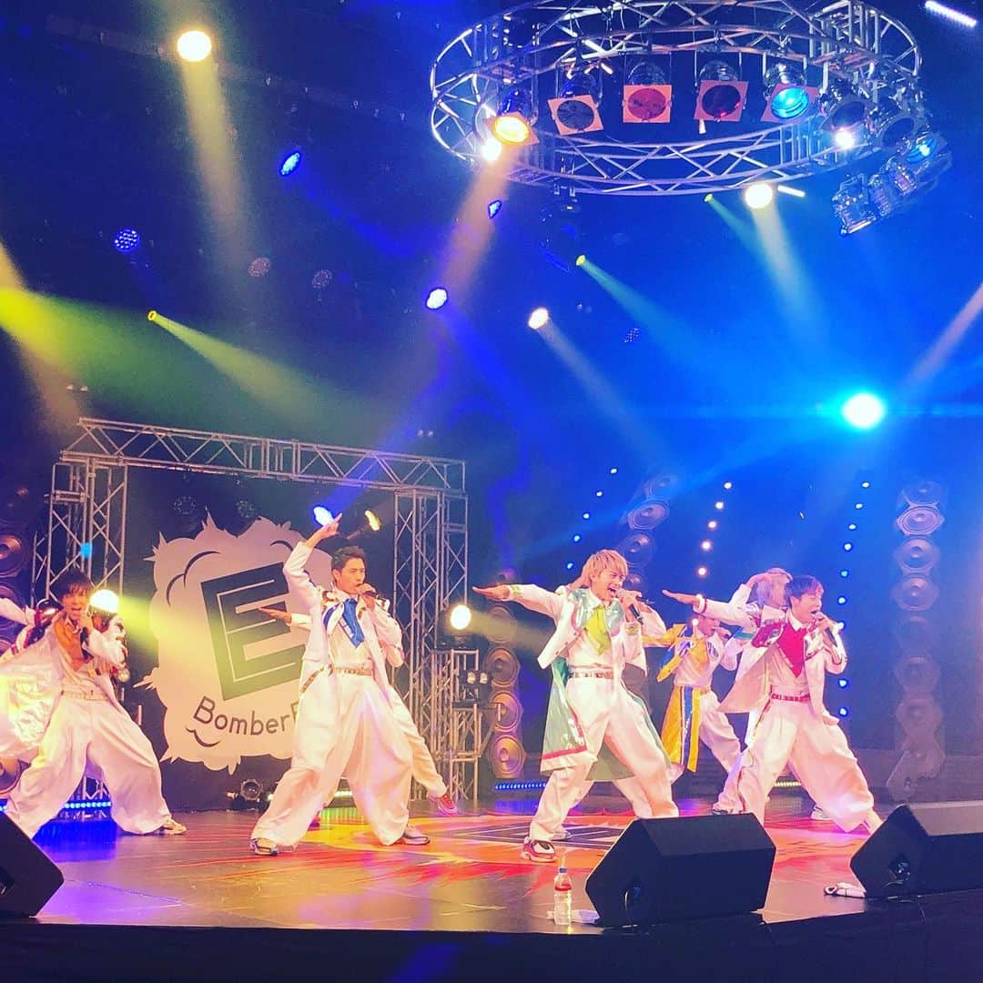 BOYS AND MENさんのインスタグラム写真 - (BOYS AND MENInstagram)「本日はBomber-Eの収録と生配信でしたっ✌️  ライブもトークもアツアツでしたよ！メンバーの結成当初の話や入るキッカケなど、懐かしい話もたくさんしましたよ🙊  OAお楽しみに✨  #ボイメン  #シンカリオンZ #Zダンス #ニューチャレンジャー  #Bomber-E #メーテレ」6月6日 22時10分 - boysandmen_official