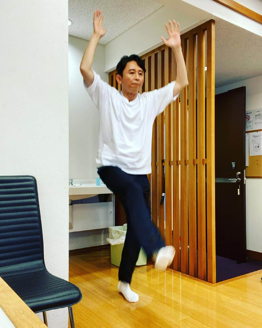 有吉弘行さんのインスタグラム写真 - (有吉弘行Instagram)「エアロビ中。」6月6日 15時39分 - ariyoshihiroiki