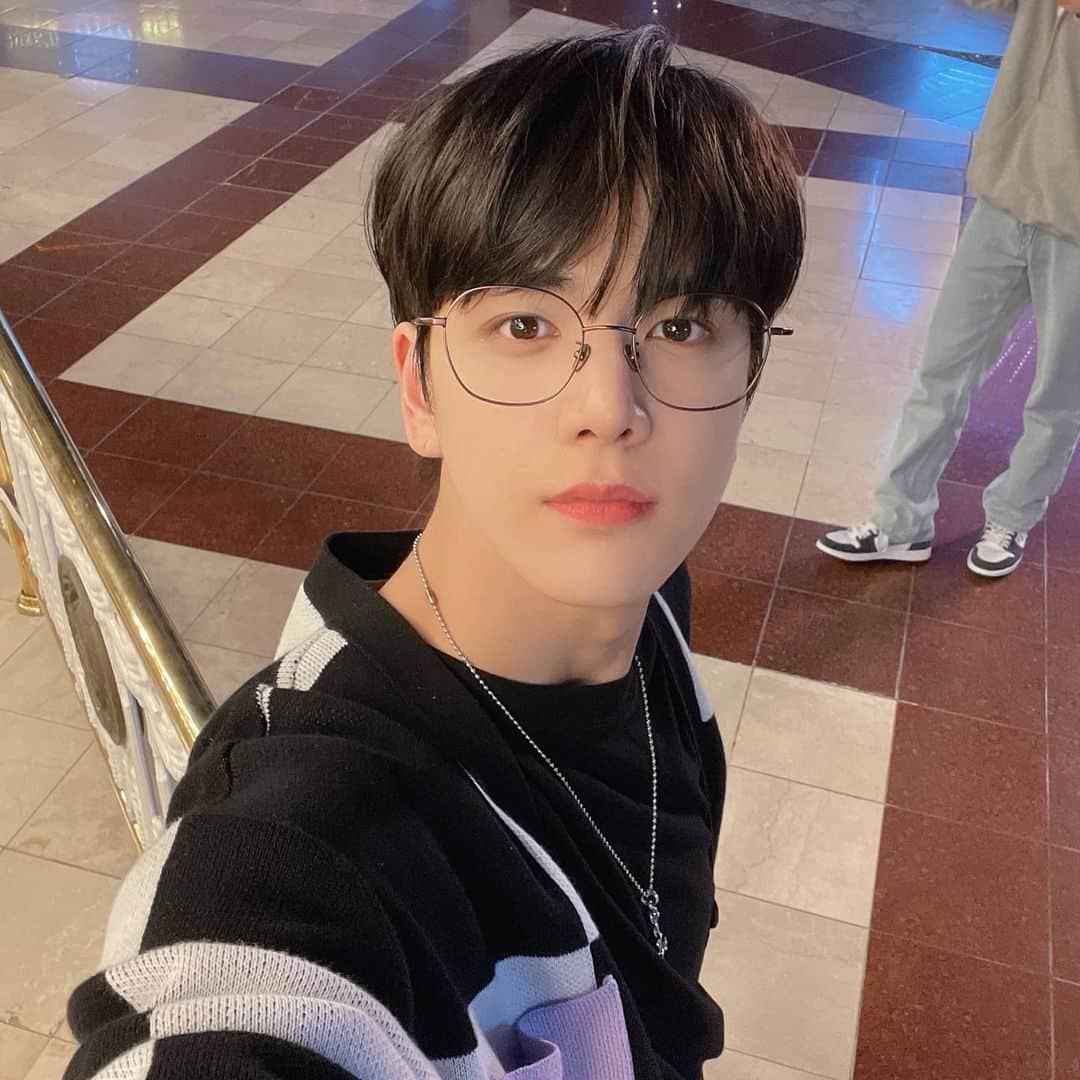 ヨンフンのインスタグラム：「(영훈) 😎 #THEBOYZ #더보이즈 #YOUNGHOON #영훈」