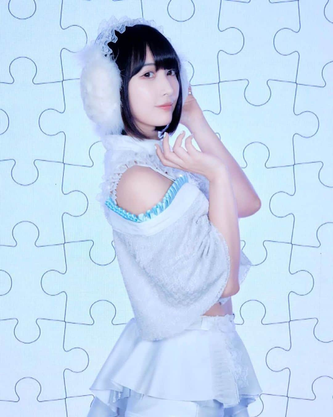 はりーさんのインスタグラム写真 - (はりーInstagram)「【ご報告】 この度、新アイドルグループ[PUZZLE.]のメンバーとして活動していくことになりました白雪りらです(しらゆきりら)です⛄️🌹  アイドルとして皆に沢山愛されつつ[PUZZEL.]を素敵なグループにしていけるよう頑張ります！  応援の程よろしくお願いします！る！ 衣装　@japan_nana7  写真　@photo_hrk0215  #最後のパズル #拡散希望 #1日1りら #りらちゃんに盲目」6月6日 20時01分 - kirarin_harry_official