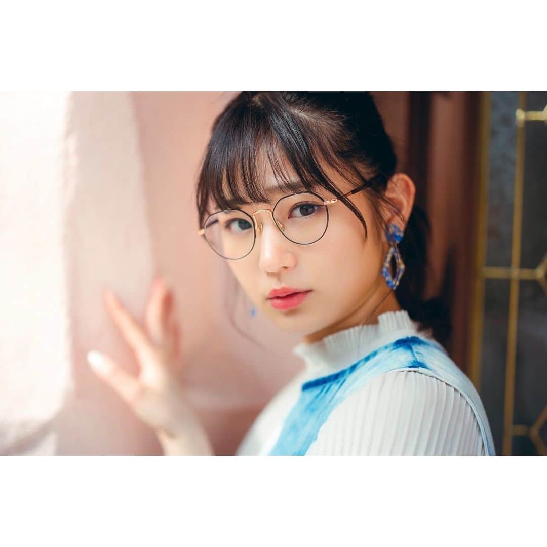 長谷川かすみのインスタグラム：「👓」