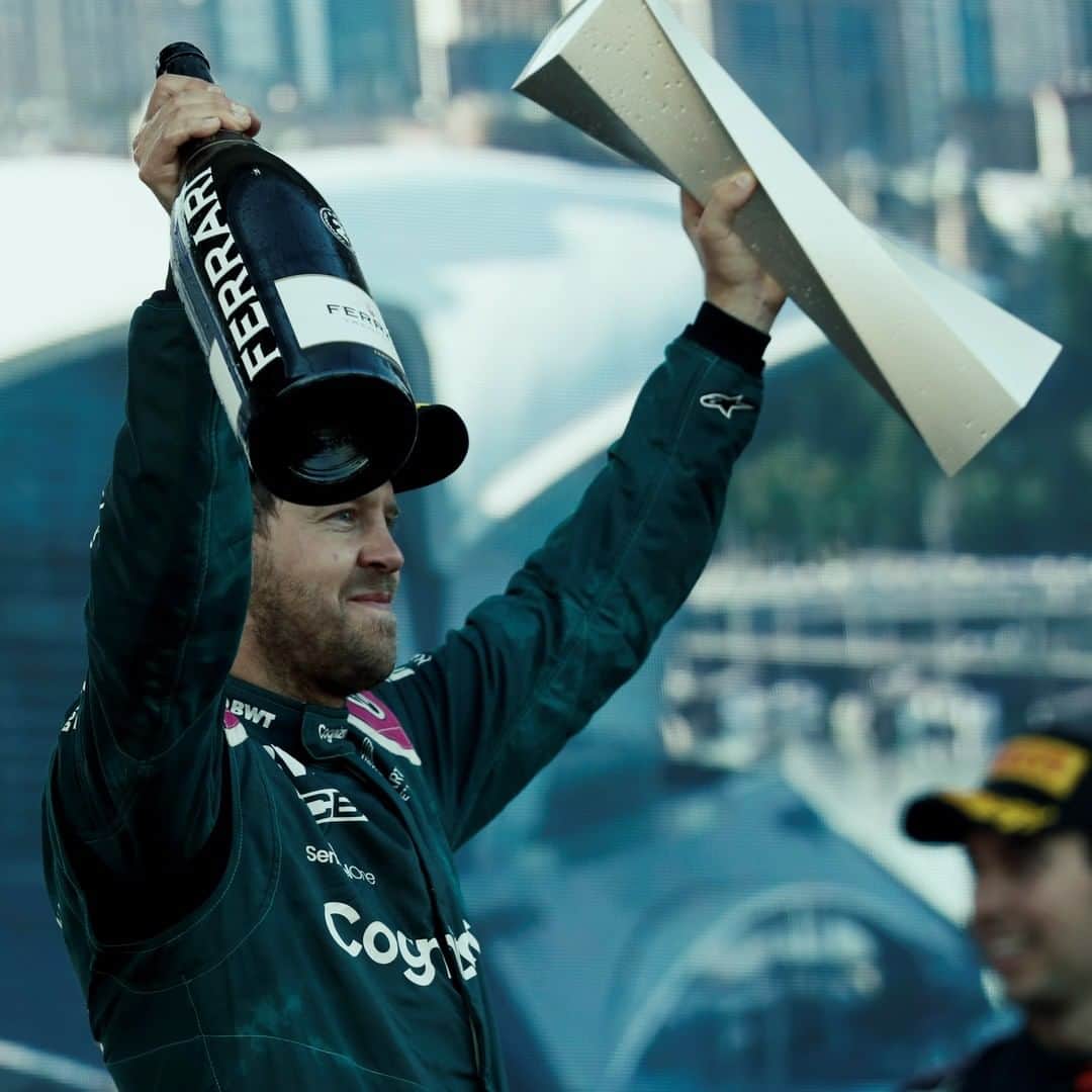 アストンマーチンのインスタグラム：「History made.  Aston Martin. It's in our blood.  #AstonMartin #AzerbaijanGP」