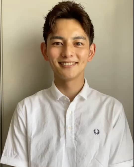 フジテレビアナウンサーのインスタグラム：「. 【おうち応援プロジェクト】「デジタル紙芝居」毎週月曜更新中♪  東海テレビとのコラボ 企画✨もう見ていただけましたか？☺️  めざましテレビのココ調はもちろん、野球やボクシングの実況にも精力的に取り組んでいる大川立樹アナ。後輩の面倒見も良く、先輩には礼儀正しいスポーツマンです。 今回の朗読は、相当練習したみたいですが…どうでしたか？ぜひ皆さんからの感想もお待ちしております！  FNS系列局コラボ企画「ごんぎつね」新美南吉 挿絵：杉山宏樹（フジテレビ美術制作局） 〜読み手順〜 佐久間みなみ 前田輝 柴田美奈 大川立樹 島田彩夏 庄野俊哉  YouTubeでも配信中 →『フジテレビ　デジタル紙芝居』で検索してください☺️ ぬりえや台本はフジテレビCSRのHPでダウンロードできます🎨 →『フジテレビ　おうち応援プロジェクト』で検索してみてください☺️  デジタル紙芝居〈これまでの作品〉は… ☺︎IGTV動画 ☺︎ストーリーのアーカイブ いずれの方法からもご覧いただけます☺️  #東海テレビアナウンサー #庄野俊哉 リーダー #柴田美奈 @mina__shibata  #前田輝 @hikaru__maeda  #フジテレビアナウンサー #島田彩夏 事務局（サポーター） #大川立樹 @riki_okawa  #佐久間みなみ @sakuma_minami  #デジタル紙芝居 #FNS系列局コラボ企画  #ごんぎつね #新美南吉 #読み聞かせ #国語 #音読 #中学年 #Kamishibai #nankichiniimi #japanesestorytelling #storyforkids #beautifulcolors #onlinebookreading #homelearning」