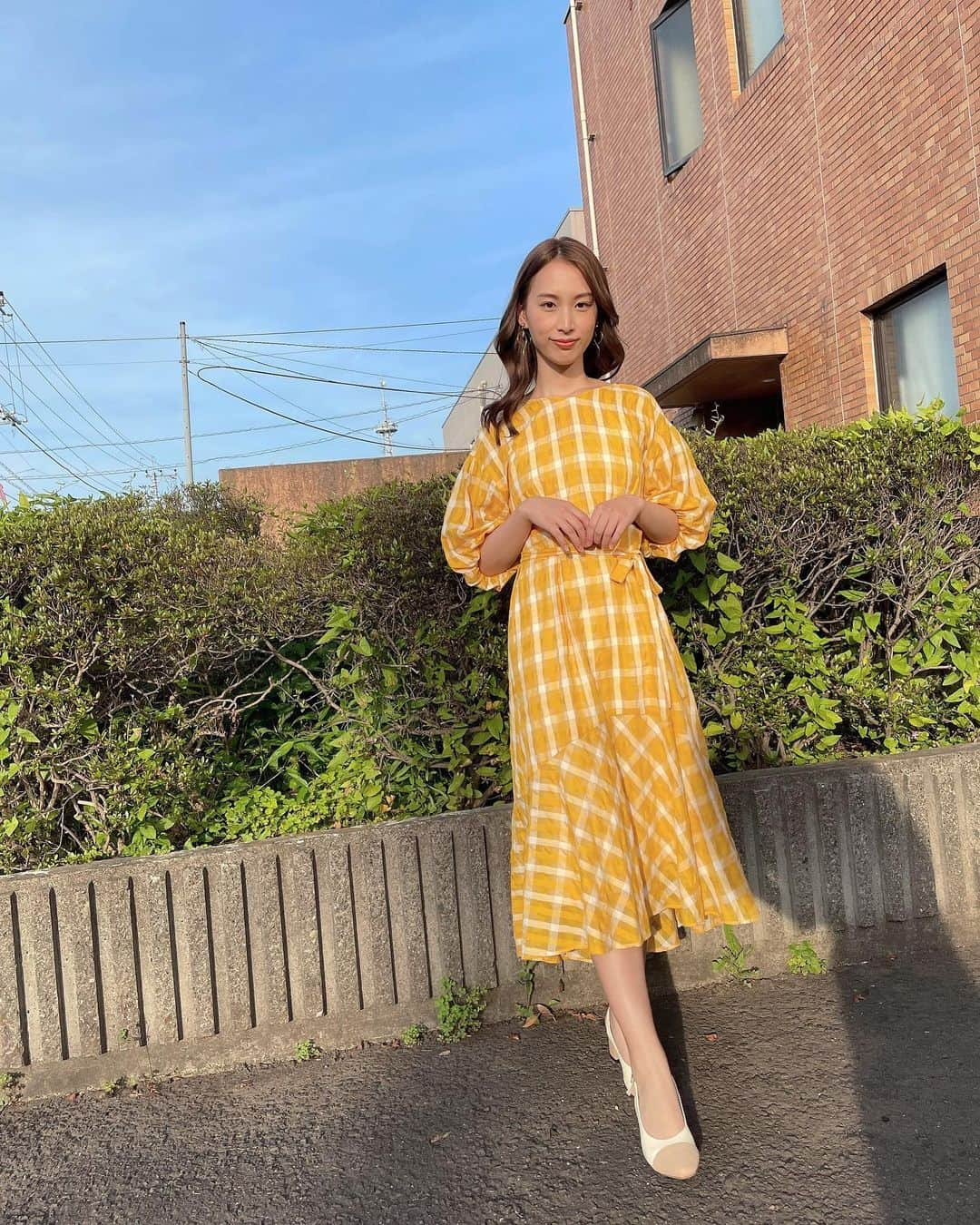 鈴元まいさんのインスタグラム写真 - (鈴元まいInstagram)「マチコミ衣装👗  テレ玉カラーの黄色でした😆💛  ワンピース @plus_oto.ha  イヤリング @ogii_accessory  くつ @me_shoes_official  #衣装 #ワンピース #夏コーデ #黄色コーデ #mebyhills #plusotoha #ogii_accessory」6月7日 13時06分 - mai_suzumoto