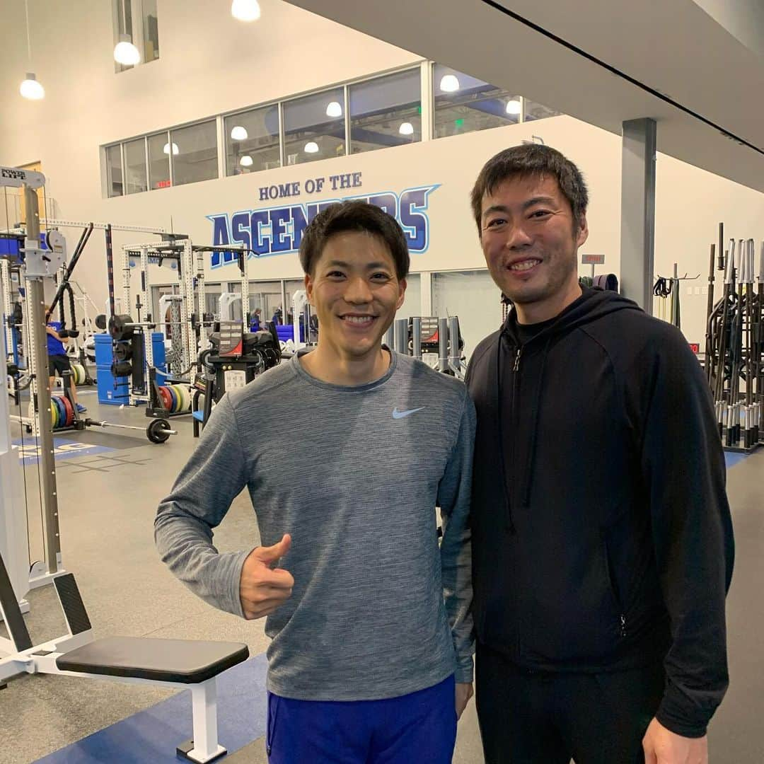 上原浩治さんのインスタグラム写真 - (上原浩治Instagram)「男子100m で、日本新記録🇯🇵！！！ 素晴らしい、おめでとうございます㊗️ 記録を出しても、まだオリンピックメンバーには選ばれないんやね😅  #山懸亮太　#おめでとう　 #陸上　#短距離　#日本新記録　#すげぇ #写真は去年　  @koji19ueharaのフォローを  #Twitter #TeamUehara‬⁩のフォローを  #上原浩治の雑談魂の登録を🙏   http://www.koji-uehara.net にコメントを」6月7日 13時36分 - koji19uehara