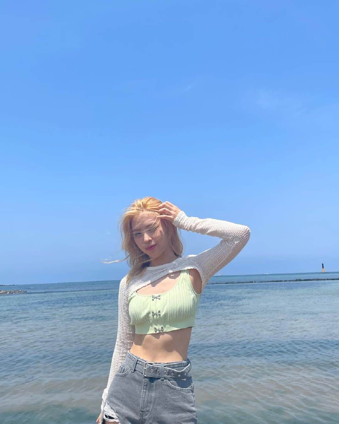 ITZYさんのインスタグラム写真 - (ITZYInstagram)「🌞🌞🌞」6月7日 13時43分 - itzy.all.in.us