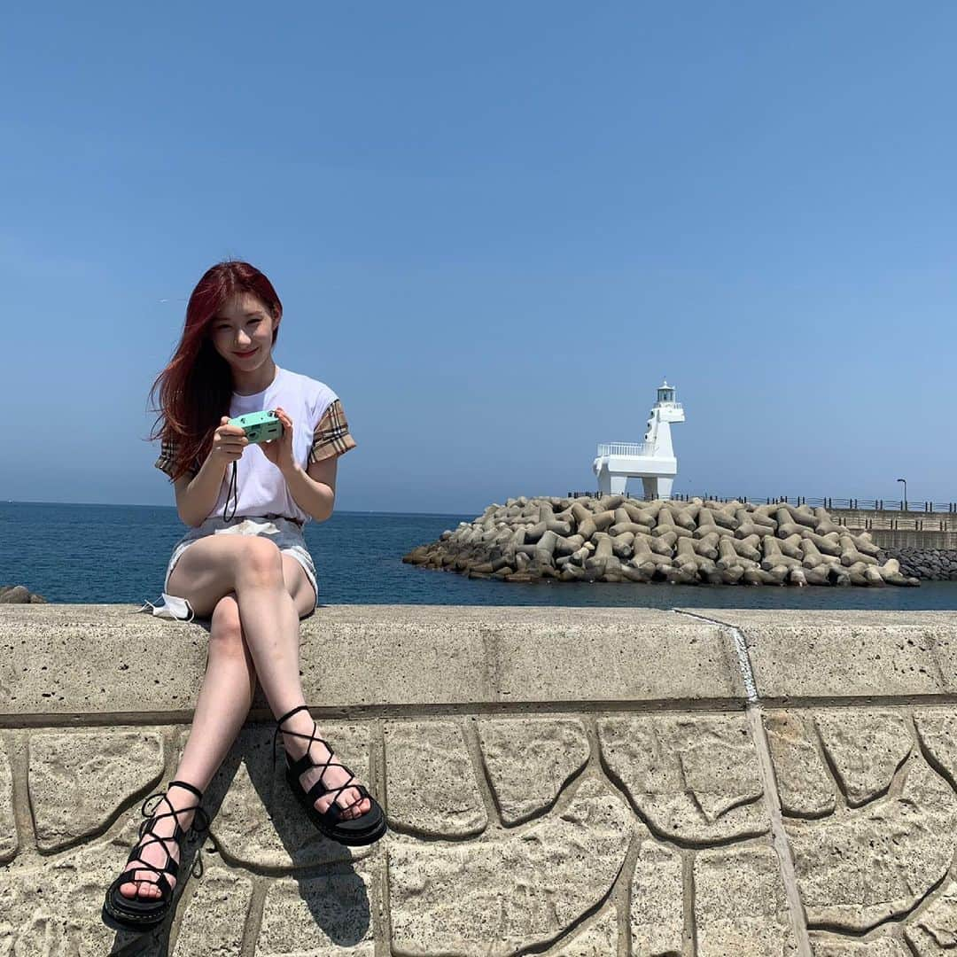 ITZYさんのインスタグラム写真 - (ITZYInstagram)「여기 보세요—-💕」6月7日 15時12分 - itzy.all.in.us