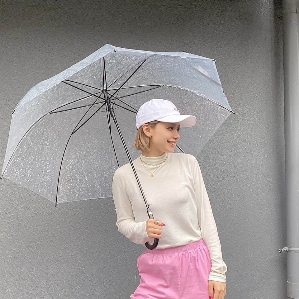 足立佳奈のインスタグラム：「ゴルフしてそうと言われましたっ🏌🏼  #ちょっと前の足立 #ピンクって #着るのに勇気いる #でも #着てみるとカワイイ💕」