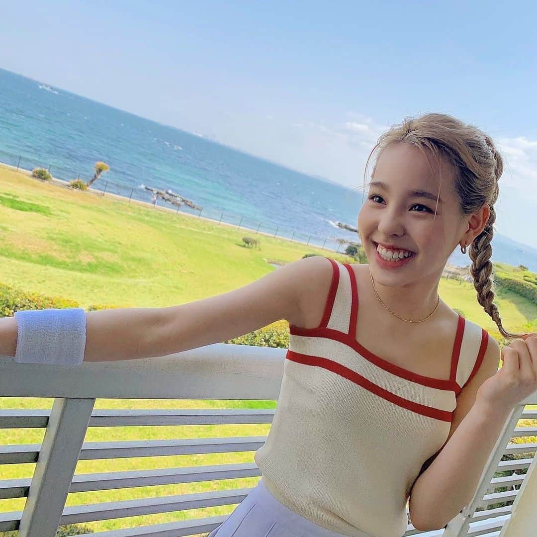 NiziUさんのインスタグラム写真 - (NiziUInstagram)「夏は最高~♪🌿 海も最高 ~♪🏖 WithUはもっともっと最高~‼︎‼︎‼︎🥰  여름 최고~♪🌿 바다도 최고~♪🏖 WithU는 더 더 최고~‼︎‼︎‼︎🥰  #NiziU #WithU  #SuperSummer #MAKO #🍋🍫」7月6日 19時36分 - niziu_artist_official