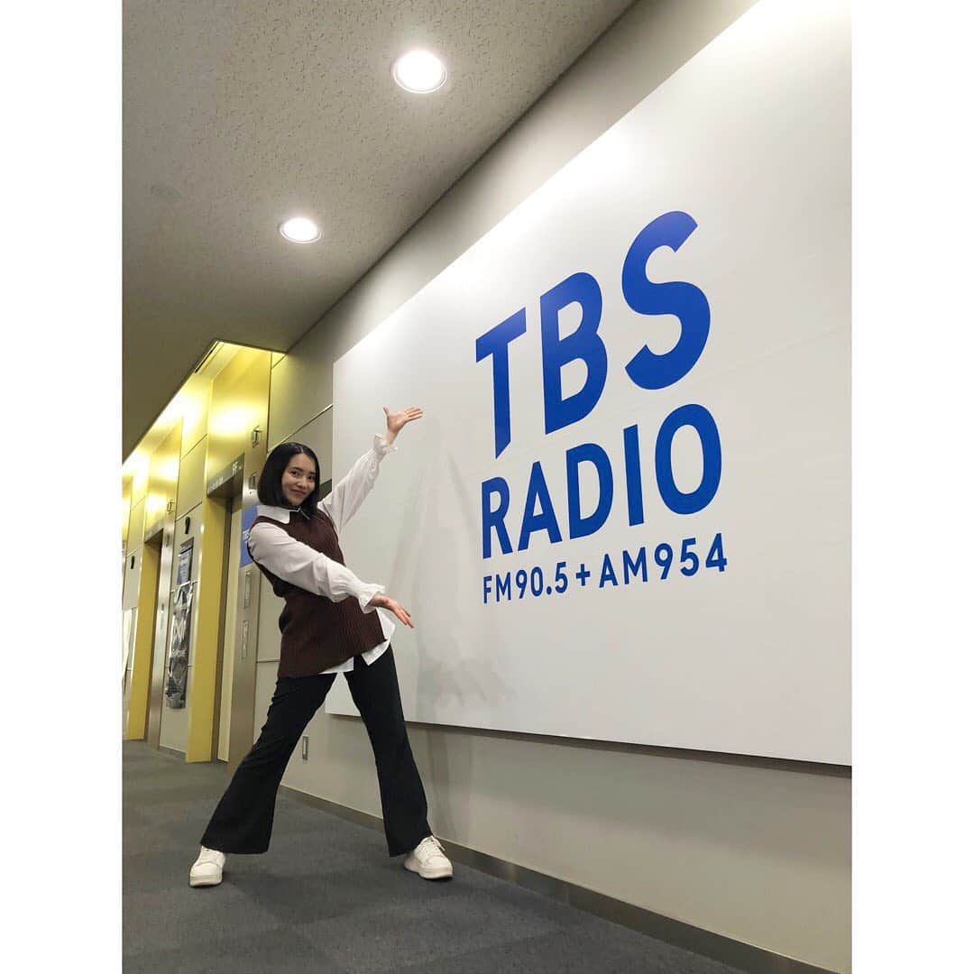 大原梓さんのインスタグラム写真 - (大原梓Instagram)「この度！TBSラジオ「伊集院光とらじおと」の新レポーターをさせていただくことになりました！！👏🏻✨ 本当に嬉しいです😭😭😭💖 ありがとうございます！！ まだまだ不慣れな部分だらけですが、精一杯頑張ります！！ 今日、早速『俺の5つ星』のコーナーに出演させて頂きました！ radikoで聴いてみてね😚 #伊集院光とらじおと #tbsラジオ」7月6日 14時22分 - ohara_azusa