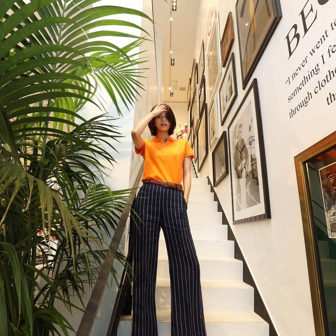 佐藤晴美さんのインスタグラム写真 - (佐藤晴美Instagram)「RALPH LAUREN GINZA　GRAND　OPEN　Reception  @ralphlauren  先日、期間限定で行われるコンセプトストアへお邪魔しました🧡  カスタムできるポロシャツに ワクワクしながら、  なんといっても、 店内のマネキンのルックが とても可愛かったです。  ポロベアさんとは一生噛み合いませんでした😂🙌  #RLGinza　 #ラルフローレン銀座　#RalphsCoffee」7月6日 20時36分 - sato_harumi__official