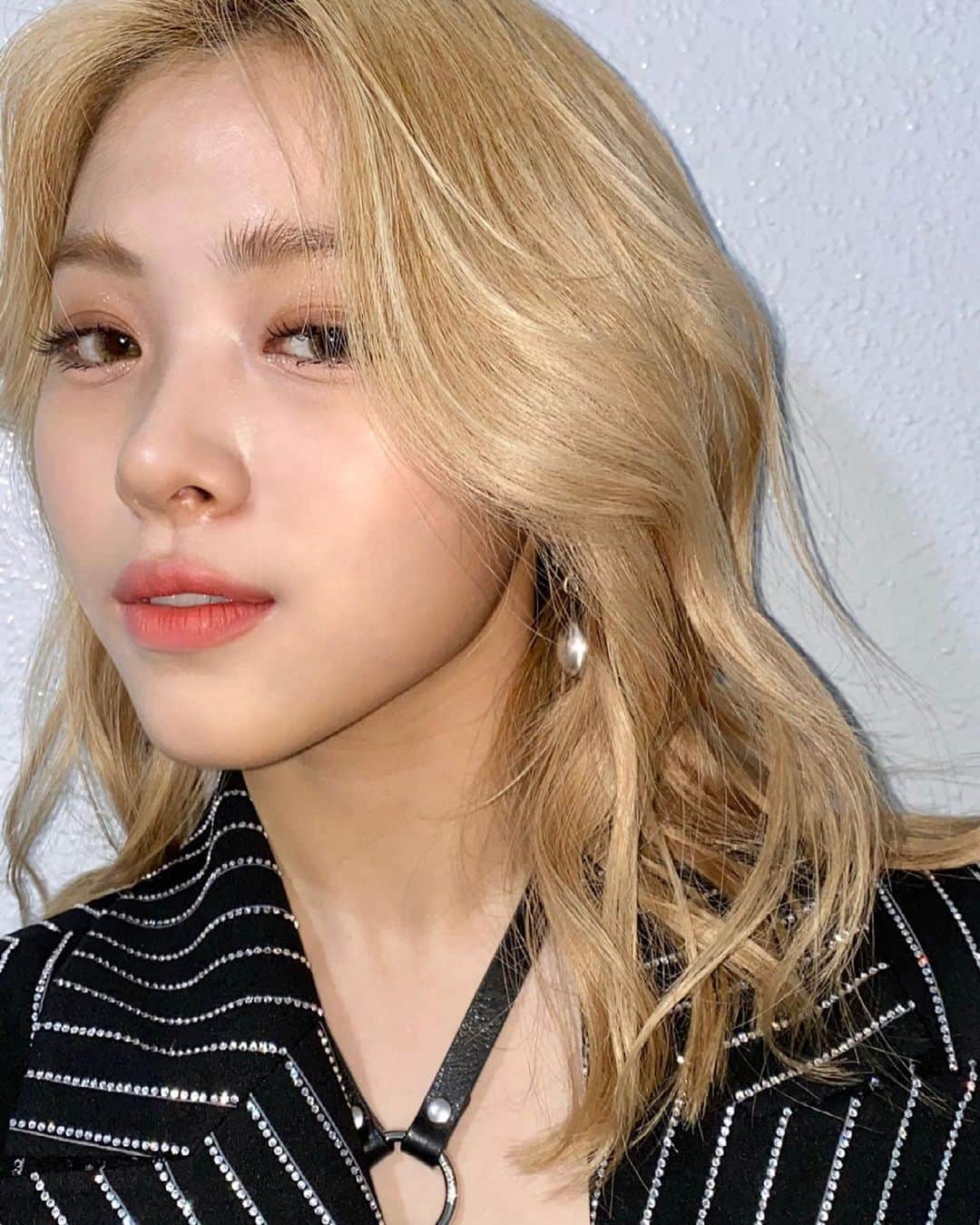 ITZYさんのインスタグラム写真 - (ITZYInstagram)「마.피.아. In the morning🌞」7月2日 17時19分 - itzy.all.in.us