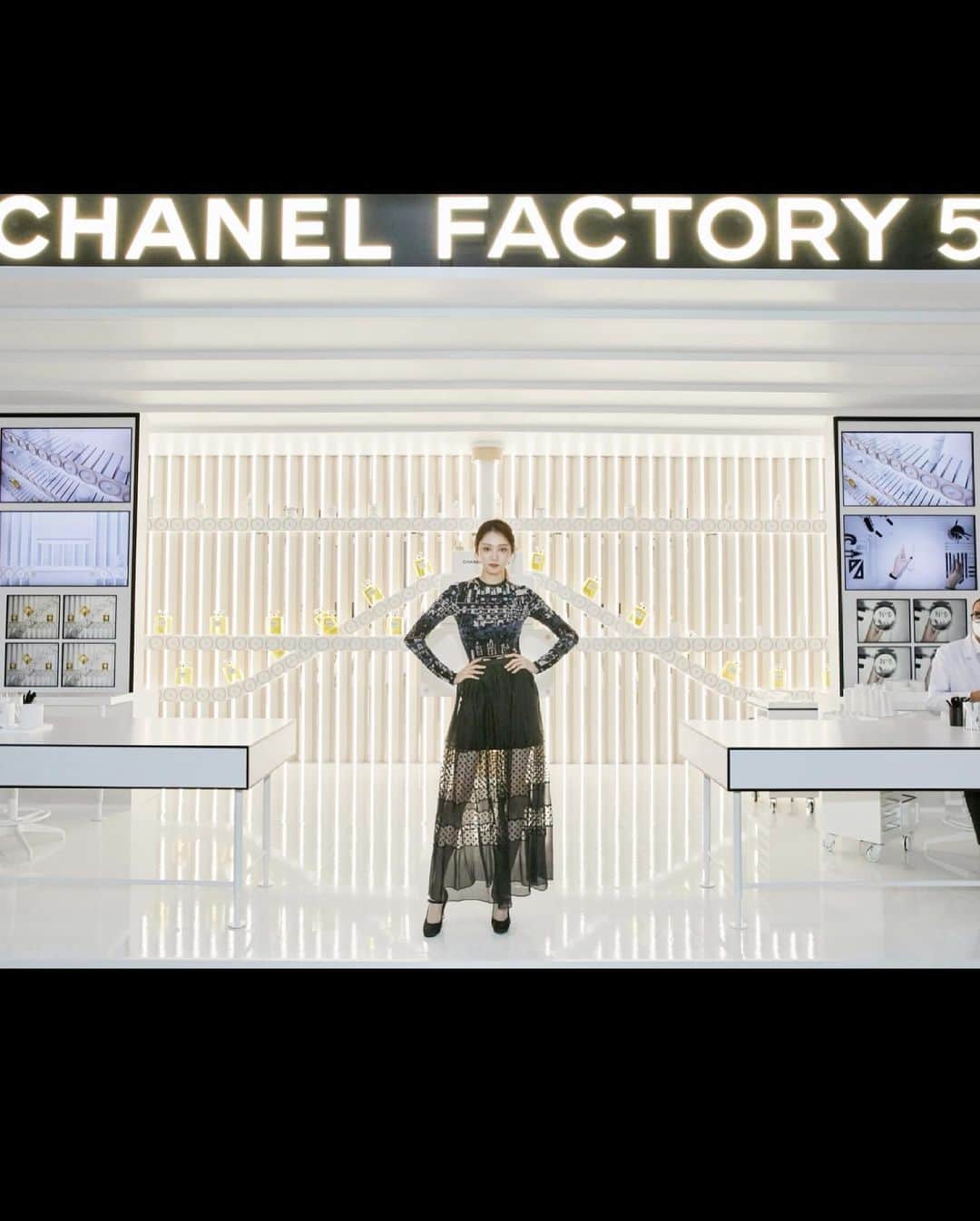 イ・ソンギョンさんのインスタグラム写真 - (イ・ソンギョンInstagram)「간만에 너무 행복했던 외출🤍 완벽한 쇼핑!  7/18까지 성수동 팝업으로!  러블리한아이템천국🤍🤍🤍 #chanelfactory5」7月2日 18時32分 - heybiblee