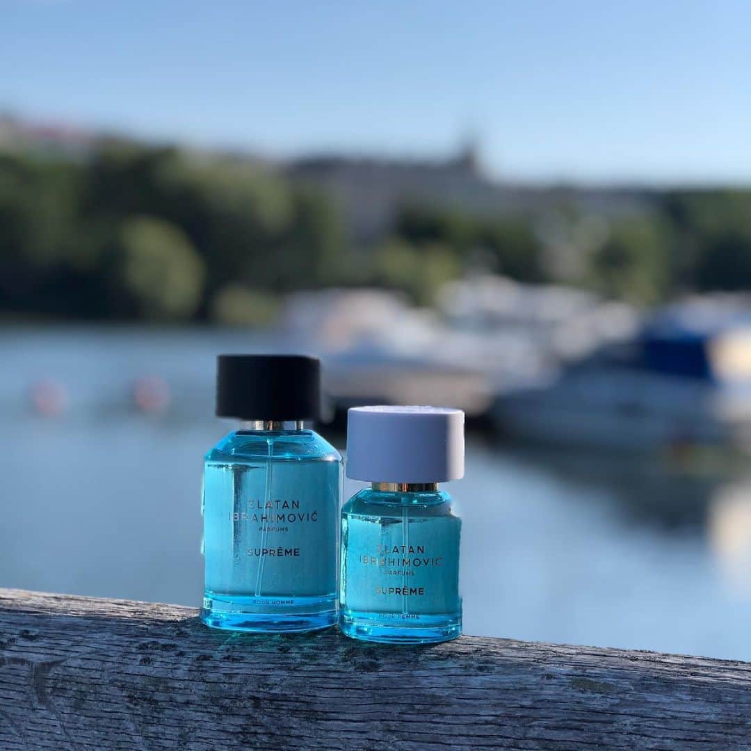 Zlatan Ibrahimović Parfumsのインスタグラム：「SUPRÊME, the summer fragrance for both him and her. 💙   SUPRÊME is the more casual relaxed, elegant and contemporary scent, capturing the relaxed feeling of summer. The fragrance is elegant, sophisticated and sporty fresh.  Explore more through link in bio.」