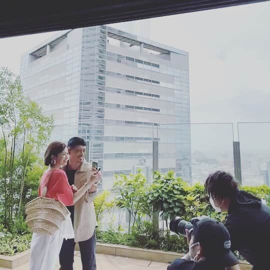 畑野ひろ子のインスタグラム：「@story_love40 8月号 @breitling タイアップ撮影。 夫婦で撮影させて頂きました⌚️」