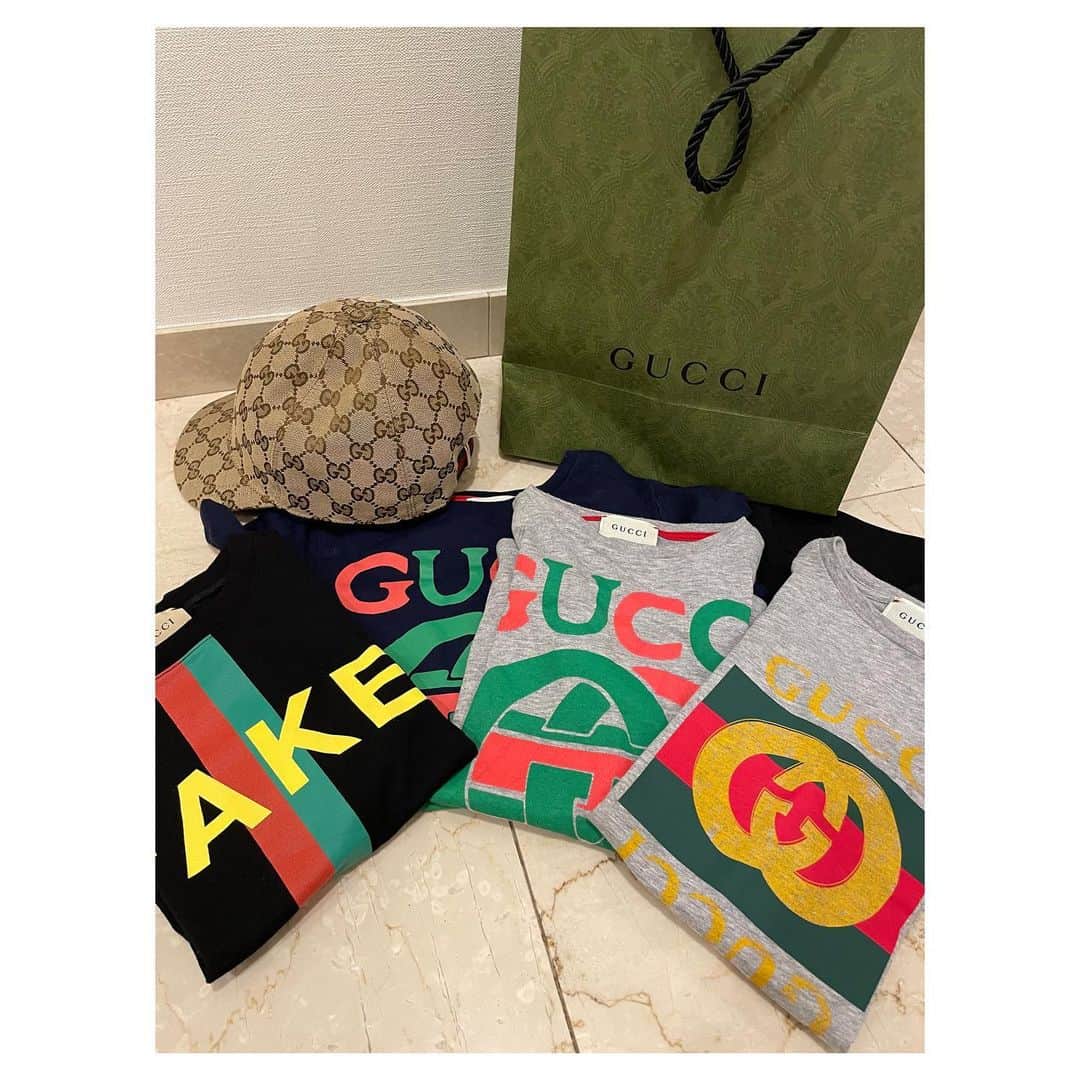 のインスタグラム：「久しぶりに子供達の洋服が買いにいけたー！！  #gucci #子供服 #男の子ママ #男の子」