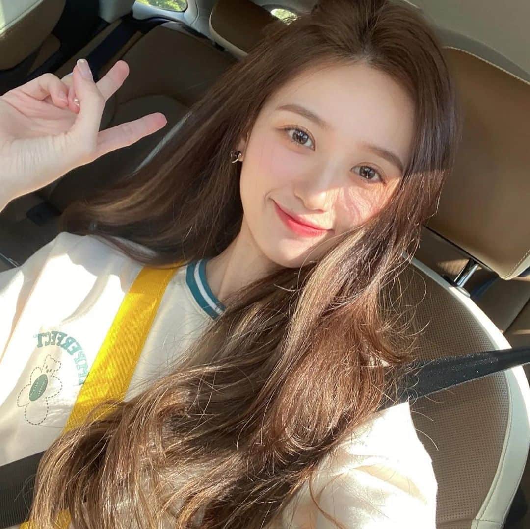 星來のインスタグラム：「外国人×国宝級美人。 #外国人 #国宝級美人 #美しい #いいね返し #インスタ映え #instagood #instalike #f4f #l4l #likeforlikes #likeforfollow #いいねした人全員フォローする #お洒落さんと繋がりたい #美男美女と繋がりたい」