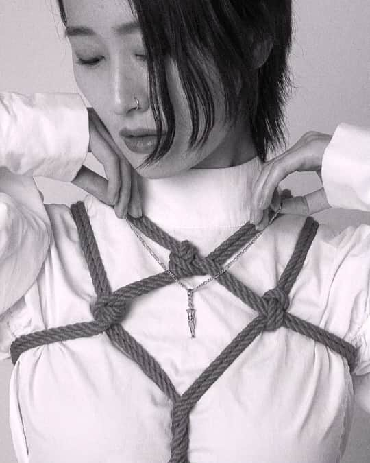 Hajime Kinokoのインスタグラム：「I am collaborating with @erotikk.co to turn my art into wearable pieces.  Inspired by my rope art and the yin & yang of Shibari, we have created two pendants, with limited quanity of only 100 of each design, in Sterling Silver, 18k Gold plated or Solid Gold for you to choose between.  Available to buy now through the link in my story. #shibari #kinbaku #fashion #art  #美缚 #绳缚 #吊缚 #捆绑 #hajimekinoko #rope #modernart ##Bound #Bind #Сибари #속박 #묶기 #restraints #attacher #モデル募集 #Бонда #绳艺 #捆绑 #ropeart #ロープアート #tokyo #cooljapan #cosplay」