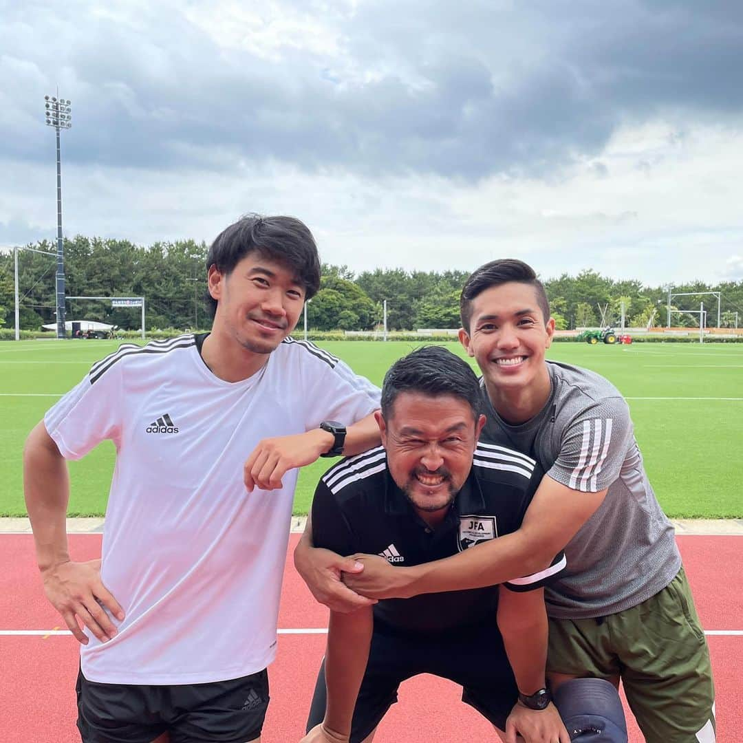 香川真司のインスタグラム：「2021 Summer  With the time spent with our mate, Go to the next season. #sk23#Believeinmyself」