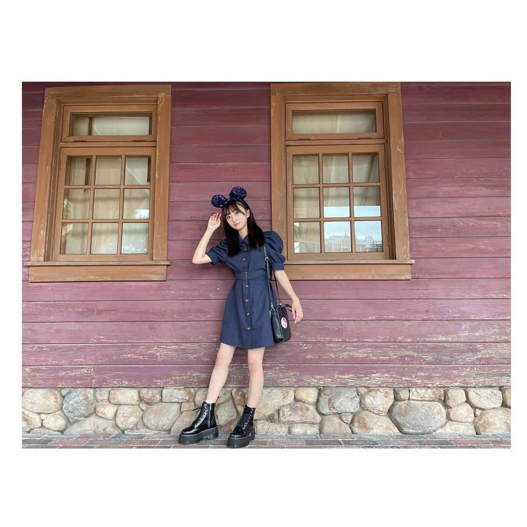 のインスタグラム：「とんでもない厚底をゲットした👟  #ディズニーシー #東京ディズニーシー #東京ディズニーリゾート #ディズニー #ディズニーリゾート #ディズニーカチューシャ #ディズニーコーデ #ディズニーグッズ #夢の国 #夢が叶う場所 #ディズニー写真部 #tokyodisneysea #tds #tokyodisneyresort #disney #disneysea #disneystyle #disneygoods #drmartens」