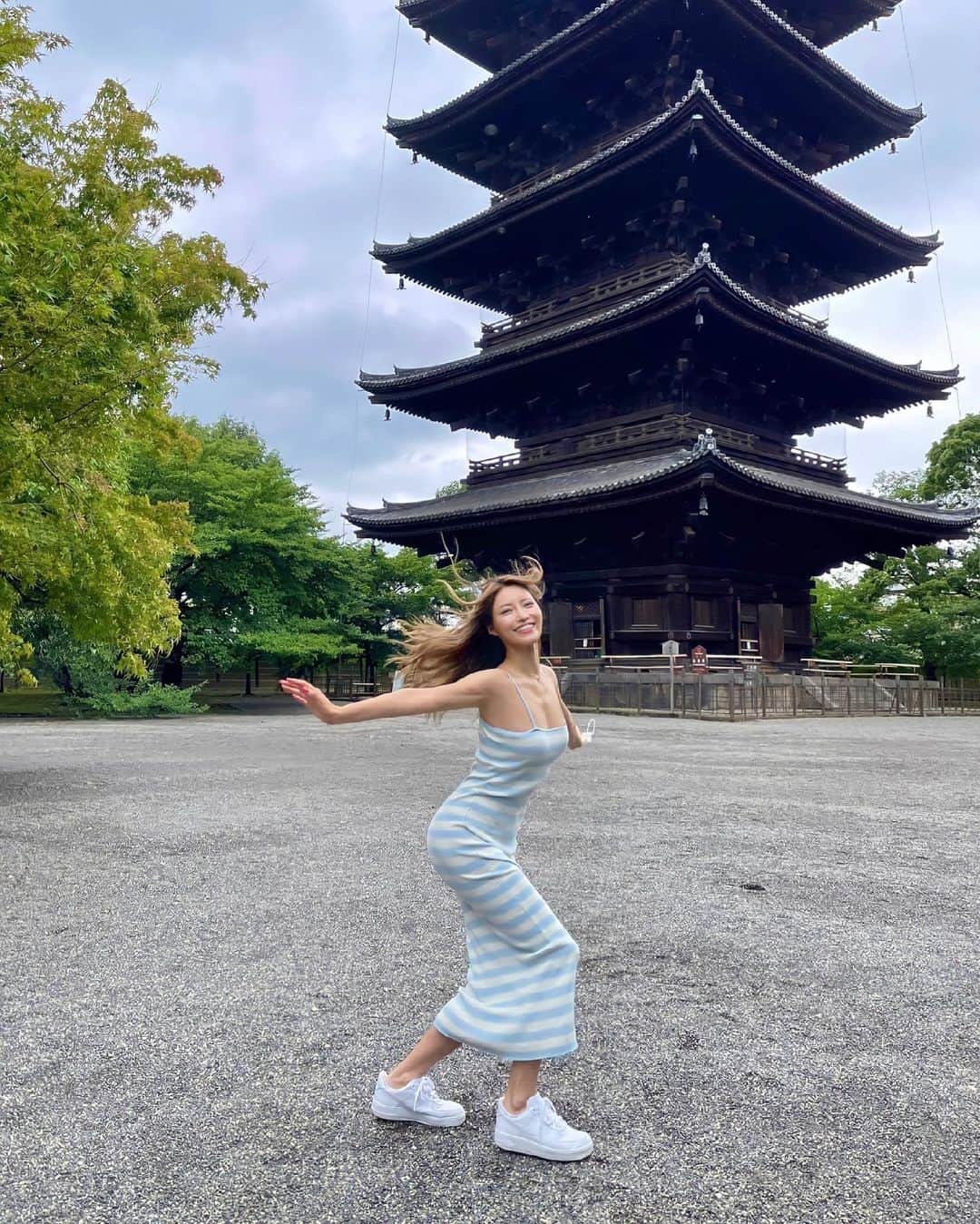 MIKAさんのインスタグラム写真 - (MIKAInstagram)「Swipe left🍼😝  √2ホテルの目の前に世界遺産が！！ 日本には国宝がいっぱいあるよね  素晴らしき日本🇯🇵🙏🏼🍵  #躍動感」7月2日 20時49分 - cjd_mika
