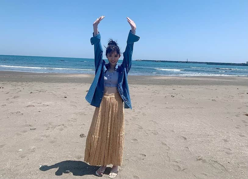 松村沙友理さんのインスタグラム写真 - (松村沙友理Instagram)「宮崎の海！！！ 開放感！！！  #松村沙友理卒業記念写真集 #次いつ会える？ #7月13日発売」7月2日 21時02分 - matsumura_sayuri_official