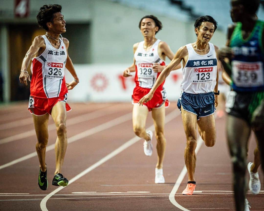 坂東悠汰のインスタグラム：「. 東京オリンピック5000m代表内定  ほんまに最後まで諦めず頑張ってよかった。 皆さんの応援やサポートが背中を押してくれました。  これで終わりじゃないのでしっかりと戦う準備します🔥  📸: @ekiden_news」
