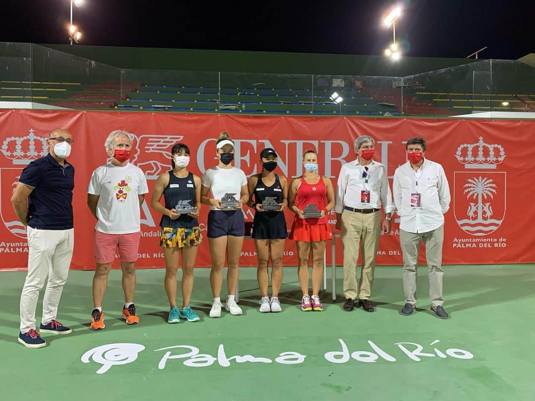 佐藤久真莉さんのインスタグラム写真 - (佐藤久真莉Instagram)「Doubles runner up with @lululsun  Thank you for playing with me😊⁣ 🇪🇸🔜🇵🇹⁣ ⁣ #テニス ⁣ #テニス女子⁣ #テニスウェア ⁣ #プロテニスプレイヤー ⁣ #スポーツ ⁣ #スポーツウェア ⁣ #スポーツ女子 ⁣ #武内総合会計⁣ #富士薬品 ⁣ #アドミラルアスレ⁣ #吉田歯科クリニック ⁣ #ヨネックス ⁣ #professionaltennis ⁣ #tennis ⁣ #tennisgirl ⁣ #tennisplayers ⁣ #sports ⁣ #admiralathletics」7月3日 17時01分 - himarisato_official