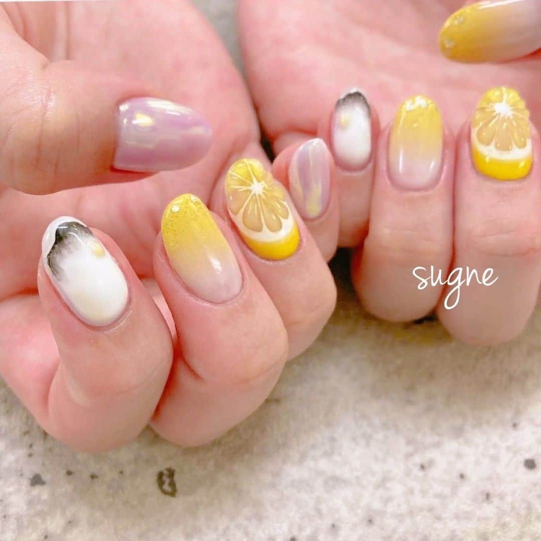 ネイル アイ サロン スグネさんのインスタグラム写真 - (ネイル アイ サロン スグネInstagram)「🎨 nuance nail  @sugnechihiro  @_mio__t  @___the_nail___  @ono_nail_   #手描きネイル #sugne #nail  #nailart #ネイル #ネイルデザイン #カジュアルネイル #ショートネイル #ネイル #ニュアンスネイル #ニュアンスアート #大人っぽいネイル #高田馬場ネイル #高田馬場 #네일 #네일스타그램」7月3日 8時56分 - naileyesalonsugne