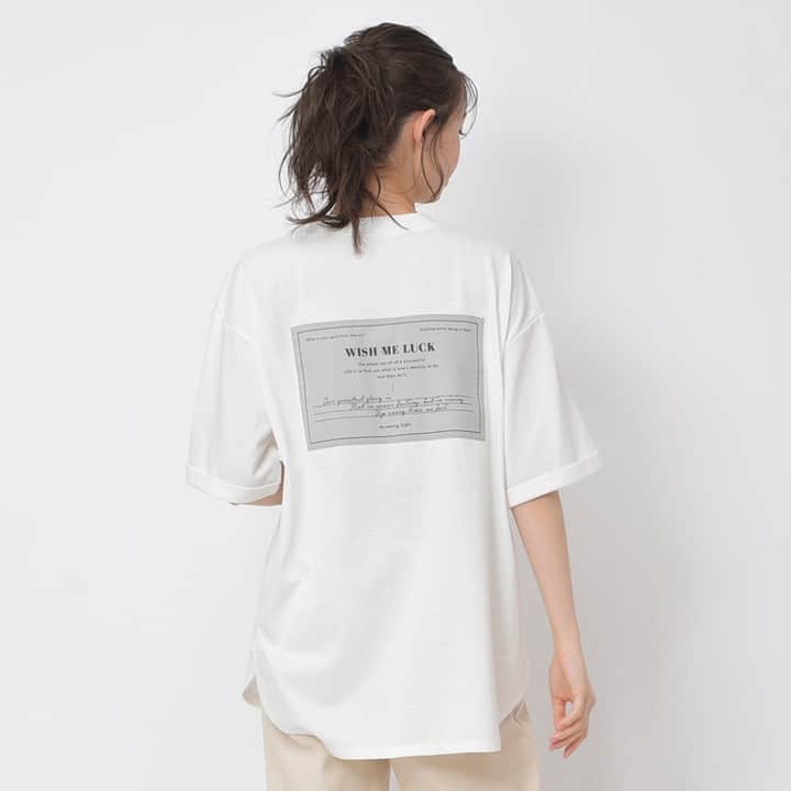 しまむらさんのインスタグラム写真 - (しまむらInstagram)「#しまむら オンラインストア掲載商品📢  👚Tシャツ特集👚  1着は持っておきたい短丈Tシャツから、メンズライクなバックプリントTシャツまで✨  オンラインストアはTOPページ(@grshimamura)のURLから➡  ※売り切れの際はご容赦ください。  #ファッションセンターしまむら #しまパト #夏コーデ #初夏コーデ #夏ファッション #夏服 #tシャツ #tシャツコーデ  #しまむら購入品 #しまむら安心価格」7月3日 18時00分 - grshimamura